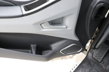 һ����� J6L ��Ӣ�� 7.8L���� 320���� 4X2 һ�����8�� 9.55����ʽ�ػ���ͼƬ