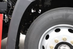 一汽解放 J6L 精英版 7.8L柴油 320马力 4X2 一汽解放8档 9.55米厢式载货车