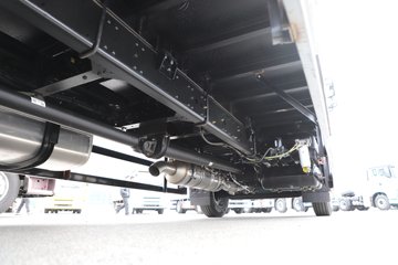 һ����� J6L ��Ӣ�� 7.8L���� 320���� 4X2 һ�����8�� 9.55����ʽ�ػ���ͼƬ