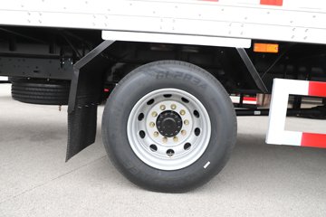 һ����� J6L ��Ӣ�� 7.8L���� 320���� 4X2 һ�����8�� 9.55����ʽ�ػ���ͼƬ