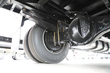 һ����� J6L ��Ӣ�� 7.8L���� 320���� 4X2 һ�����8�� 9.55����ʽ�ػ���ͼƬ