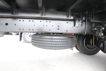 һ����� J6L ��Ӣ�� 7.8L���� 320���� 4X2 һ�����8�� 9.55����ʽ�ػ���ͼƬ