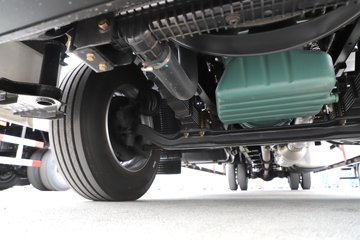 һ����� J6L ��Ӣ�� 7.8L���� 320���� 4X2 һ�����8�� 9.55����ʽ�ػ���ͼƬ