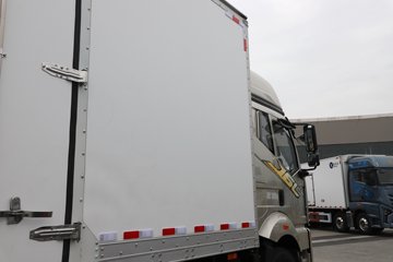 һ����� J6L ��Ӣ�� 7.8L���� 320���� 4X2 һ�����8�� 9.55����ʽ�ػ���ͼƬ