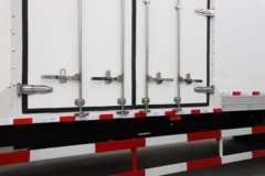 一汽解放 J6L 精英版 7.8L柴油 320马力 4X2 一汽解放8档 9.55米厢式载货车