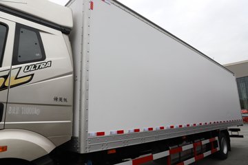 һ����� J6L ��Ӣ�� 7.8L���� 320���� 4X2 һ�����8�� 9.55����ʽ�ػ���ͼƬ