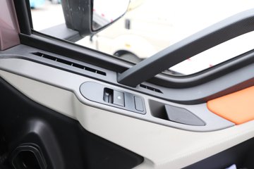 һ�����J6V Pro��Ӣ�� 7.8L���� 320���� 4X2 һ�����8�� 9.6����ʽ�ػ���ͼƬ