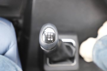 һ�����J6V Pro��Ӣ�� 7.8L���� 320���� 4X2 һ�����8�� 9.6����ʽ�ػ���ͼƬ