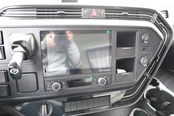 һ�����J6V Pro��Ӣ�� 7.8L���� 320���� 4X2 һ�����8�� 9.6����ʽ�ػ���ͼƬ