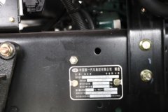 一汽解放J6V Pro精英版 7.8L柴油 320马力 4X2 一汽解放8档 9.6米厢式载货车