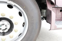 一汽解放J6V Pro精英版 7.8L柴油 320马力 4X2 一汽解放8档 9.6米厢式载货车