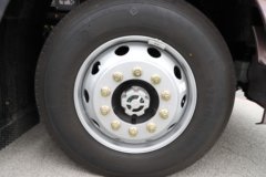 一汽解放J6V Pro精英版 7.8L柴油 320马力 4X2 一汽解放8档 9.6米厢式载货车