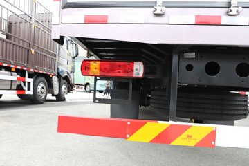 һ�����J6V Pro��Ӣ�� 7.8L���� 320���� 4X2 һ�����8�� 9.6����ʽ�ػ���ͼƬ