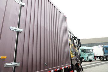 һ�����J6V Pro��Ӣ�� 7.8L���� 320���� 4X2 һ�����8�� 9.6����ʽ�ػ���ͼƬ