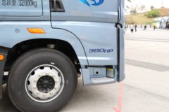 青岛解放 鹰航 380马力 8X4 9.6米杂项危险物品厢式运输车(百捷牌) 青岛解放 鹰航 380马力 8X4 9.6米杂项危险物品厢式运输车(百捷牌)