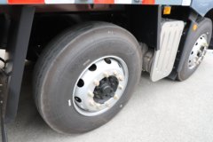 青岛解放 鹰航 380马力 8X4 9.6米杂项危险物品厢式运输车(百捷牌) 青岛解放 鹰航 380马力 8X4 9.6米杂项危险物品厢式运输车(百捷牌)