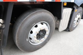 鹰航&nbsp;爆破器材运输车底盘图片