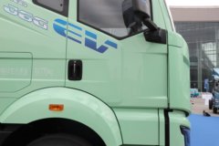 解放J6G Pro 6X4 纯电动牵引车 宁德时代400kWh 解放J6G Pro 6X4 纯电动牵引车 宁德时代400kWh