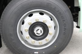 解放J6G&nbsp;电动牵引车底盘图片