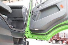 青岛解放 鹰拓Pro 11.1L柴油 460马力 8X4 一汽解放12档 5.8米自卸车 青岛解放 鹰拓Pro 11.1L柴油 460马力 8X4 一汽解放12档 5.8米自卸车