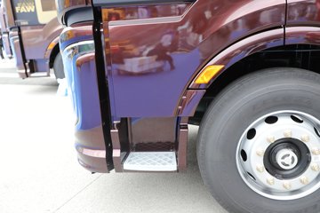 ���J6V ��Ӣ�� 11.1L���� 480���� 8X4 һ�����12�� AMT�Զ��� 9.4�ײ�դʽ�ػ���ͼƬ