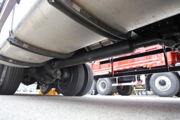 ���J6V ��Ӣ�� 11.1L���� 480���� 8X4 һ�����12�� AMT�Զ��� 9.4�ײ�դʽ�ػ���ͼƬ