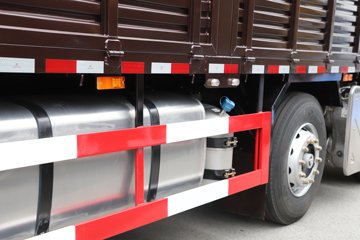 ���J6V ��Ӣ�� 11.1L���� 480���� 8X4 һ�����12�� AMT�Զ��� 9.4�ײ�դʽ�ػ���ͼƬ