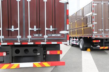 ���J6V ��Ӣ�� 11.1L���� 480���� 8X4 һ�����12�� AMT�Զ��� 9.4�ײ�դʽ�ػ���ͼƬ