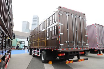 解放J6V&nbsp;载货车外观                                                图片