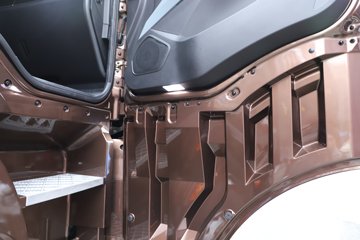 ���J6V �캽�� 7.8L���� 380���� 6X2 һ�����10�� 7.7�ײ�դʽ�ػ���ͼƬ