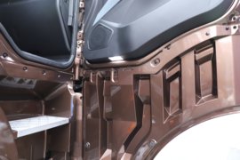 解放J6V&nbsp;载货车驾驶室                                               图片