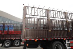 解放J6V 领航版 7.8L柴油 380马力 6X2 一汽解放10档 7.7米仓栅式载货车 解放J6V 领航版 7.8L柴油 380马力 6X2 一汽解放10档 7.7米仓栅式载货车