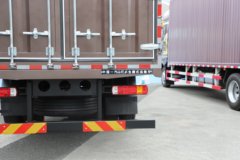 解放J6V 领航版 7.8L柴油 380马力 6X2 一汽解放10档 7.7米仓栅式载货车 解放J6V 领航版 7.8L柴油 380马力 6X2 一汽解放10档 7.7米仓栅式载货车