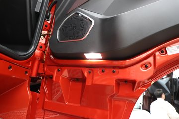 ���J6P 12.5L���� 560���� 8X4 13�� 6.8����ж��ͼƬ