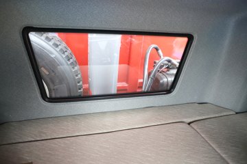 ���J6P 12.5L���� 560���� 8X4 13�� 6.8����ж��ͼƬ