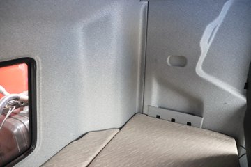 ���J6P 12.5L���� 560���� 8X4 13�� 6.8����ж��ͼƬ