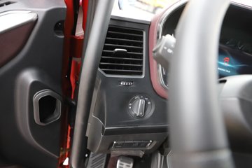 ���J6P 12.5L���� 560���� 8X4 13�� 6.8����ж��ͼƬ