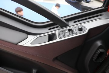 ���J6P 12.5L���� 560���� 8X4 13�� 6.8����ж��ͼƬ