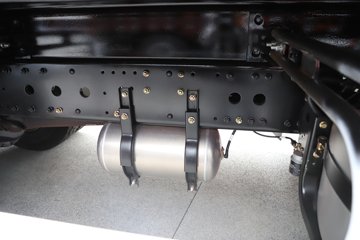 ���J6P 12.5L���� 560���� 8X4 13�� 6.8����ж��ͼƬ