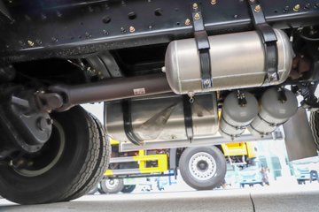 ���J6P 12.5L���� 560���� 8X4 13�� 6.8����ж��ͼƬ