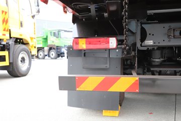 ���J6P 12.5L���� 560���� 8X4 13�� 6.8����ж��ͼƬ