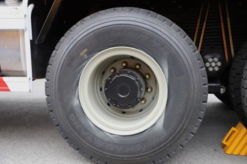 ���J6P 12.5L���� 560���� 8X4 13�� 6.8����ж��ͼƬ