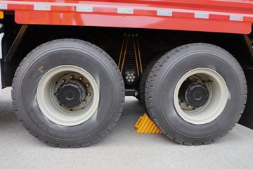 ���J6P 12.5L���� 560���� 8X4 13�� 6.8����ж��ͼƬ