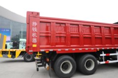 解放J6P 12.5L柴油 560马力 8X4 13档 6.8米自卸车 解放J6P 12.5L柴油 560马力 8X4 13档 6.8米自卸车