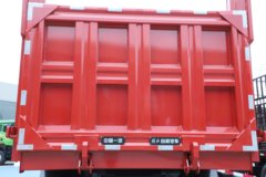 解放J6P 12.5L柴油 560马力 8X4 13档 6.8米自卸车 解放J6P 12.5L柴油 560马力 8X4 13档 6.8米自卸车