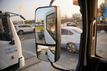 ����Ǭ��K6E ��ɲ 4.11�׵��Ŵ��綯��ʽ�Ῠ ����ʱ��120.27kWhͼƬ
