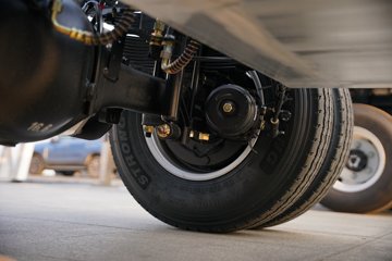 ����Ǭ��K6E ��ɲ 4.11�׵��Ŵ��綯��ʽ�Ῠ ����ʱ��120.27kWhͼƬ