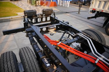 ����Ǭ��K6E ��ɲ 4.11�׵��Ŵ��綯��ʽ�Ῠ ����ʱ��120.27kWhͼƬ