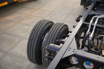 ����Ǭ��K6E ��ɲ 4.11�׵��Ŵ��綯��ʽ�Ῠ ����ʱ��120.27kWhͼƬ
