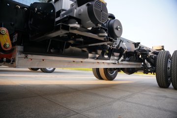 ����Ǭ��K6E ��ɲ 4.11�׵��Ŵ��綯��ʽ�Ῠ ����ʱ��120.27kWhͼƬ